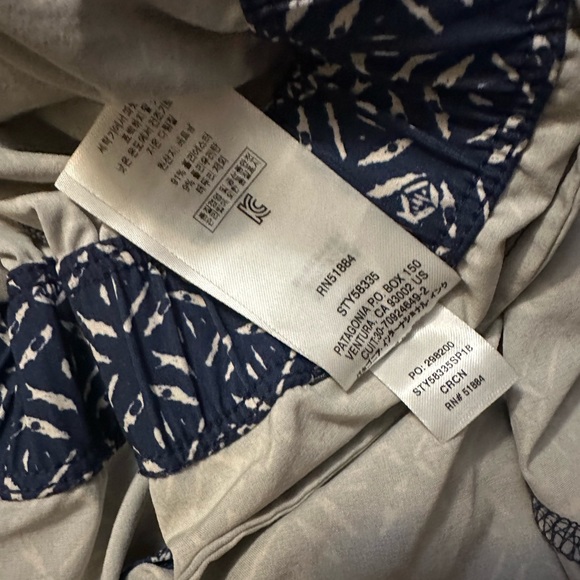 Patagonia - Fleetwith Dress Size S Navy - Picture 7 of 8